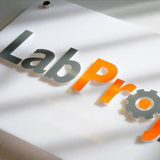 Офисные и фасадные таблички - производство в Нижнем Новгороде